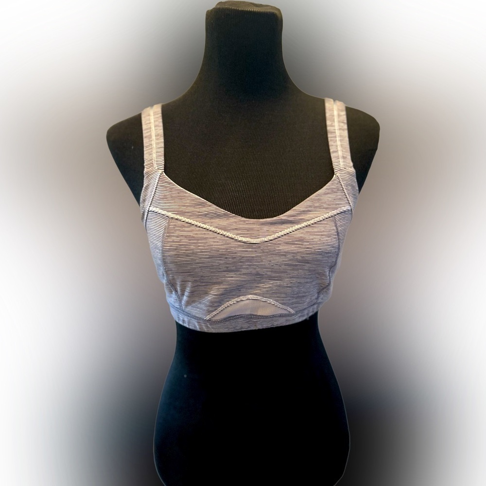 $15 sale Lululemon Engage Bra Wee Are From Space White Combo no pads 2 26”
